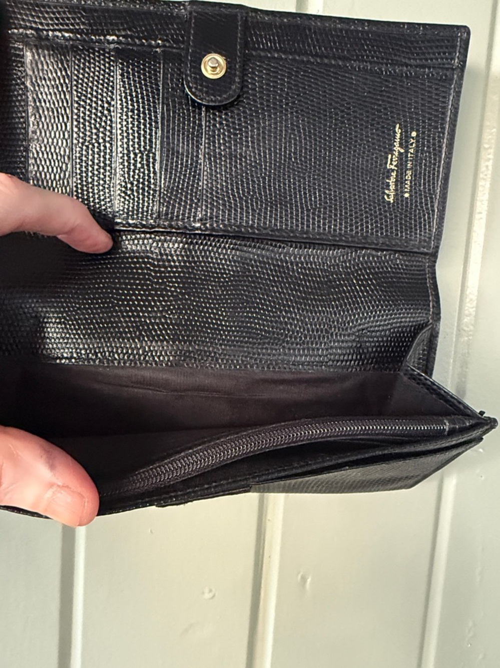Salvatore Ferragamo Vara Bow Continental Wallet Black Textured Leather Clutch - Picture 11 of 13